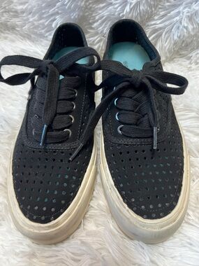 SeaVees black legend platform sneaker.  Size 9